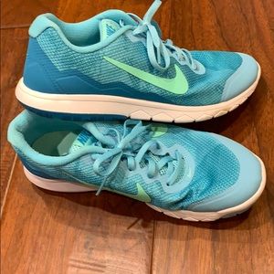 Nike Flex Experience RN 4